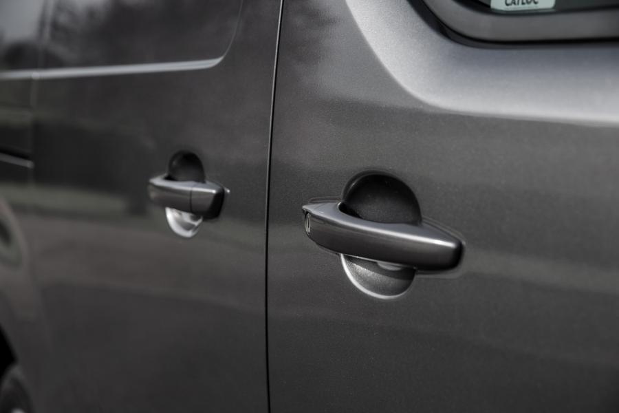 Детали экстерьера Toyota ProAce Van Compact 2017 года  (UK) (фото 29 из 32)